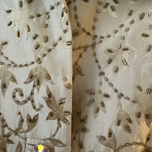 JS Collections 8P Gold Beaded Jacket! Button down , fitted ! High end l… - Picture 9 of 14